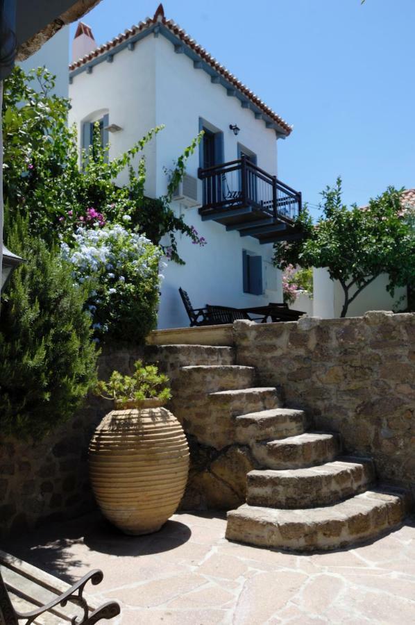 Poros Town Anemone Residence מראה חיצוני תמונה